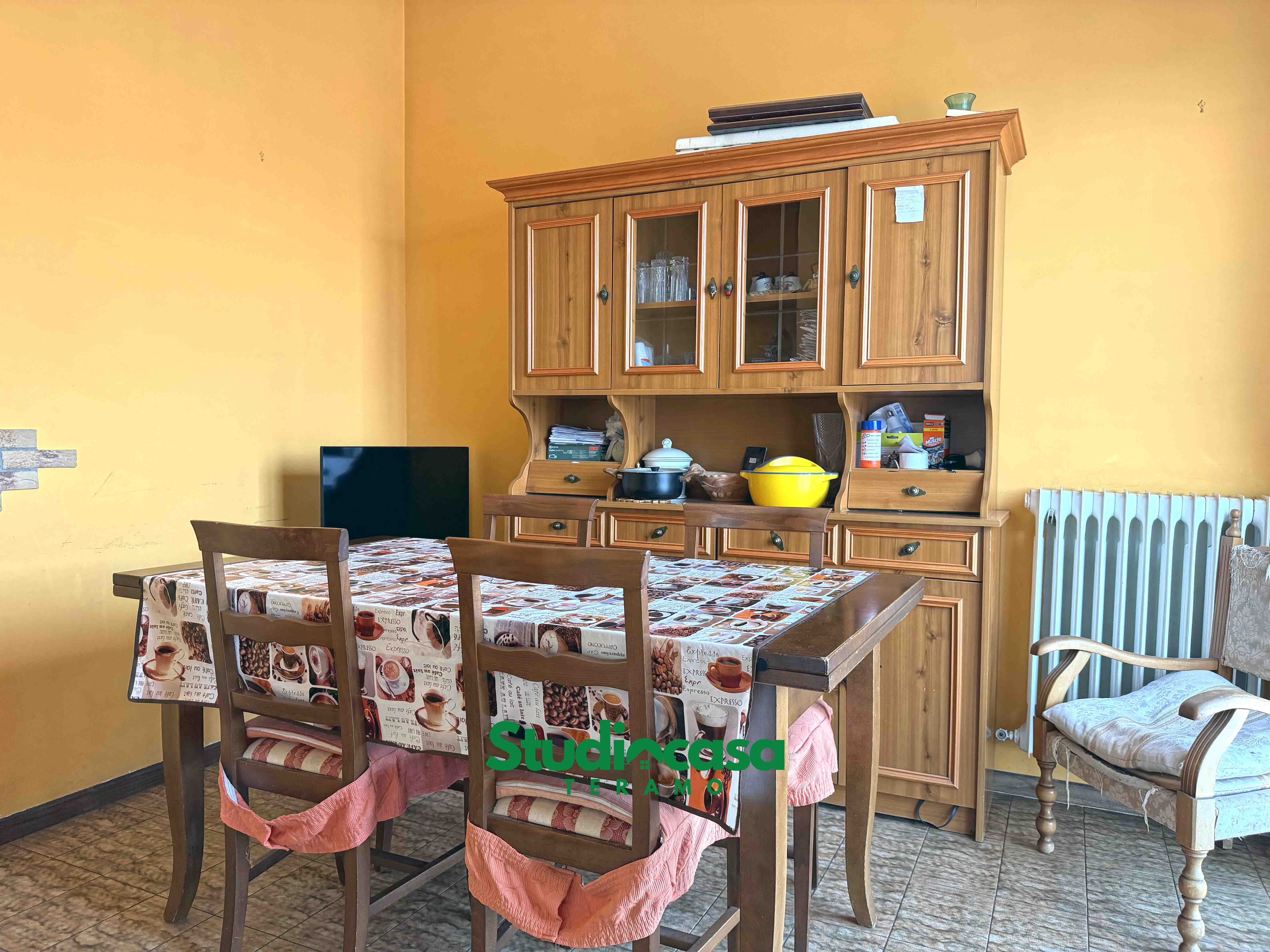 Appartamento quattro camere, Via Romagna Manoja.